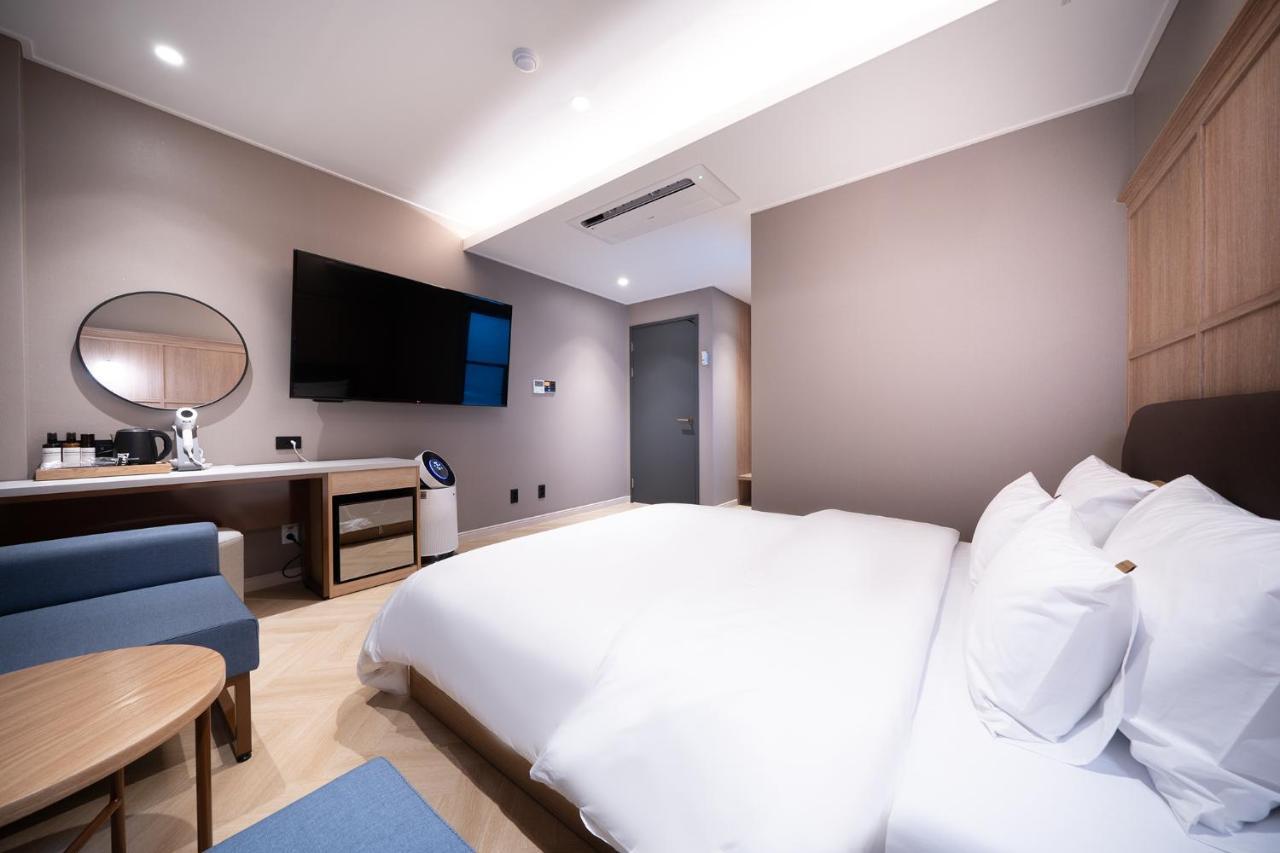 Browndot Suwon Cityhall Motel Esterno foto