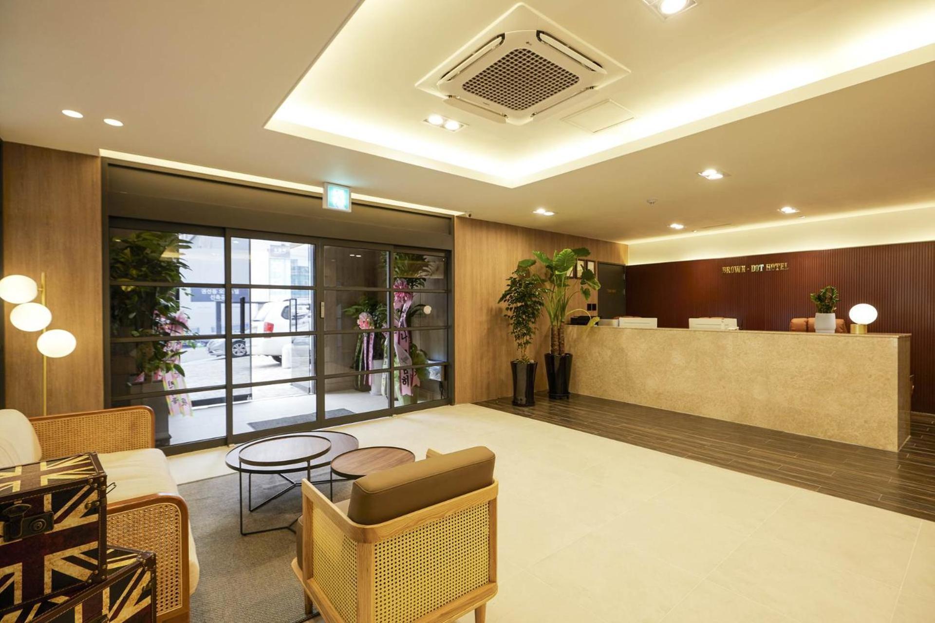 Browndot Suwon Cityhall Motel Esterno foto